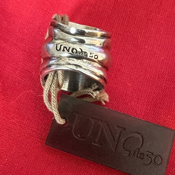 UNOde50 Silver Ring​ - Picture 4 of 4